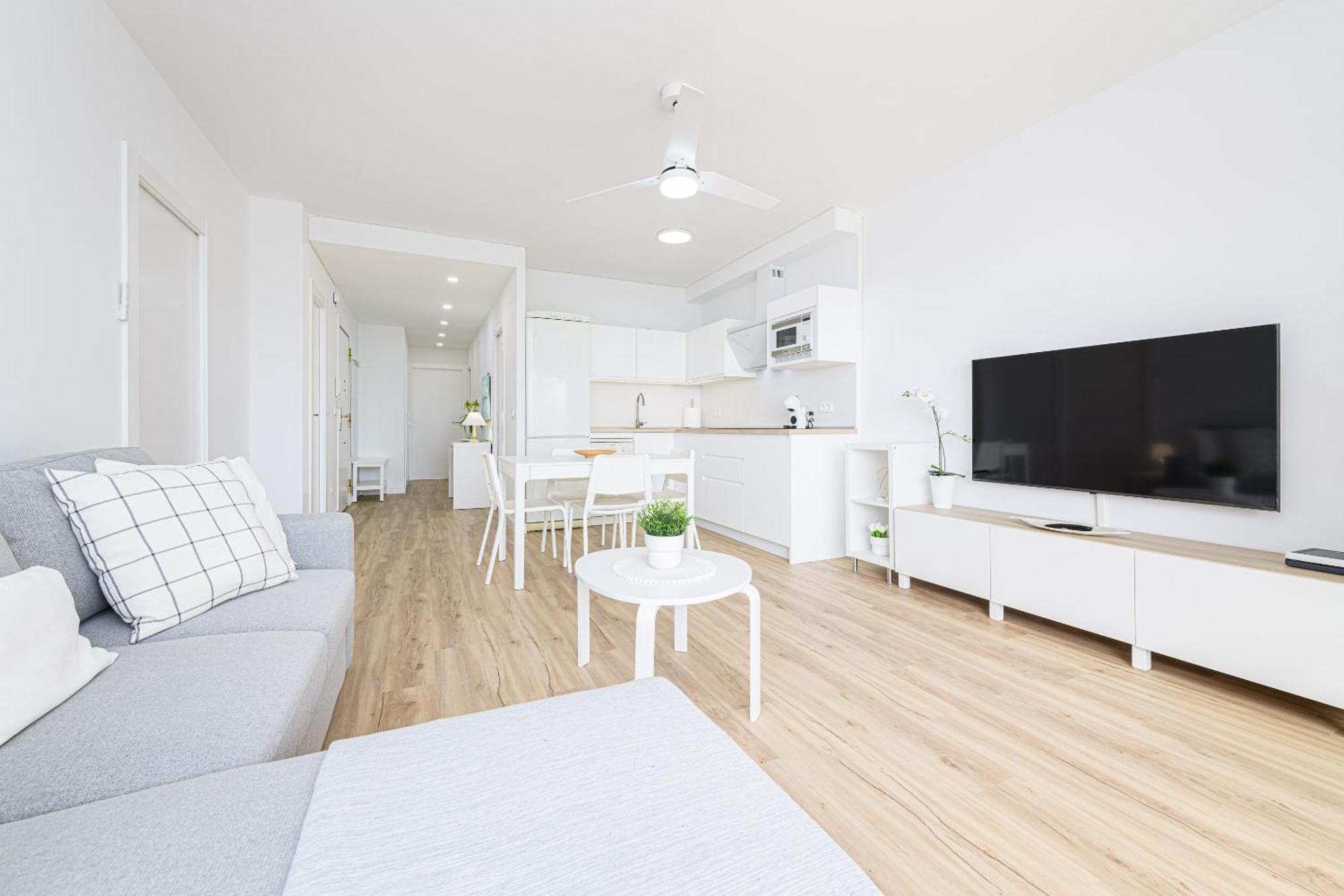 Amazing Carihuela View & Parking Apartment Torremolinos Exterior photo