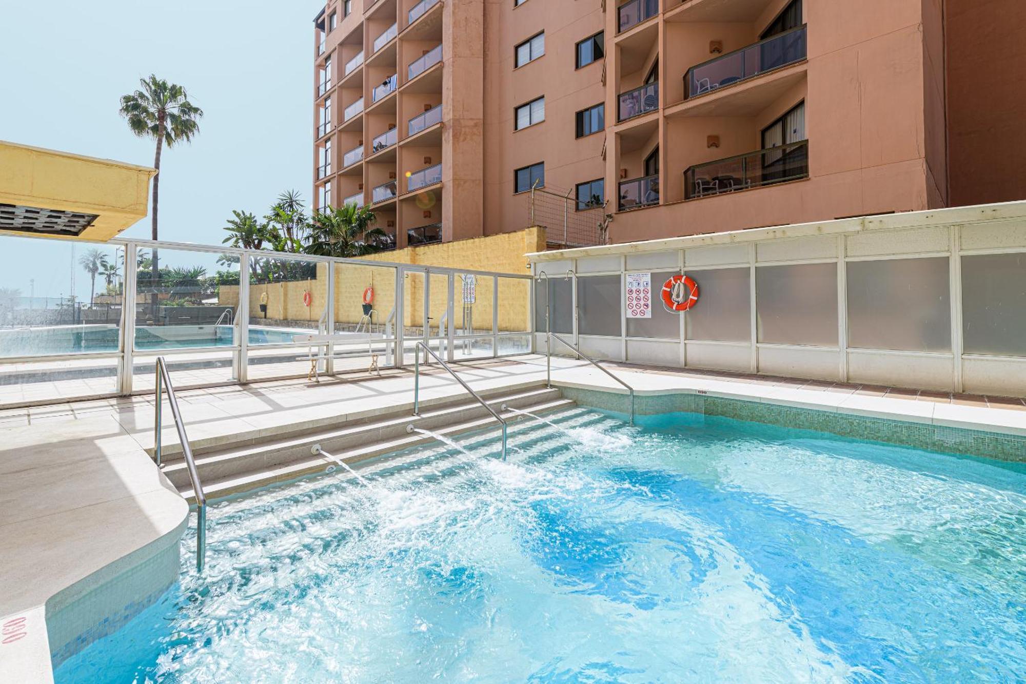 Amazing Carihuela View & Parking Apartment Torremolinos Exterior photo