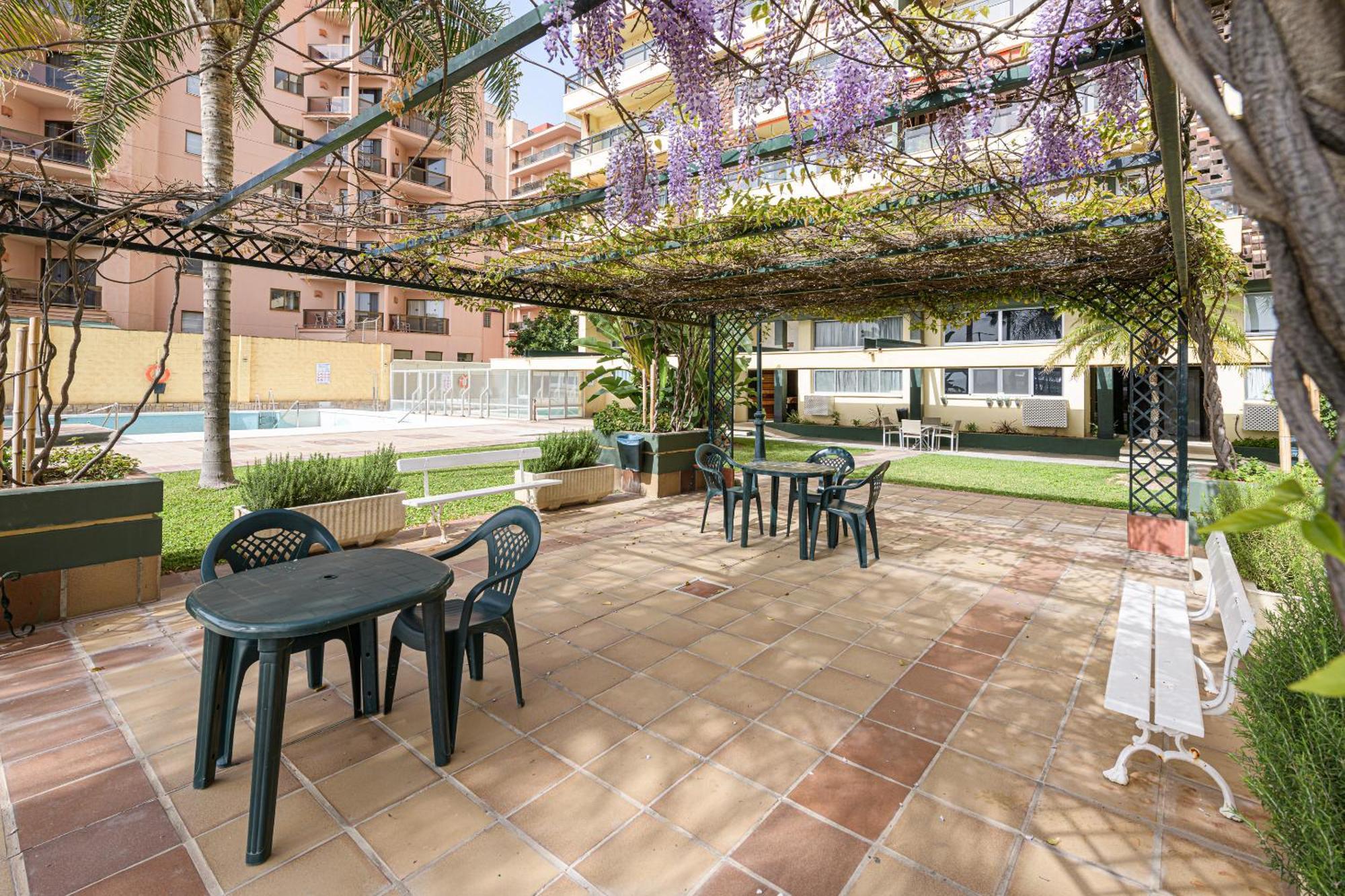 Amazing Carihuela View & Parking Apartment Torremolinos Exterior photo